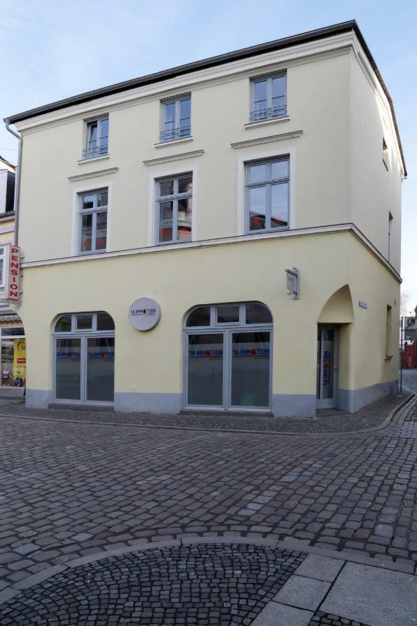 Pension Am Pferdemarkt กึสโทรว์ ภายนอก รูปภาพ